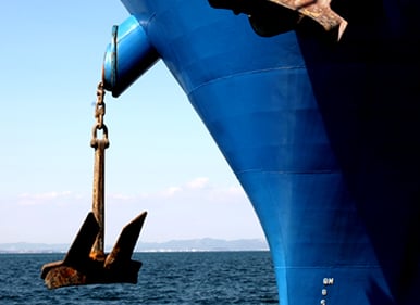 port-nelson-teaser-ship-anchor-out-of-water
